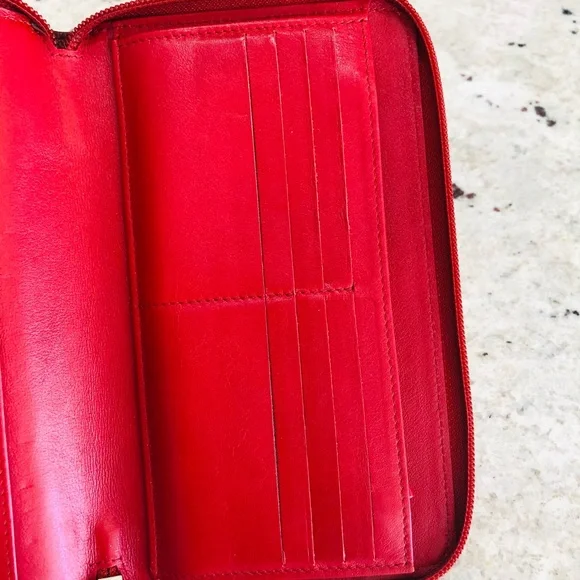 Chanel Timeless XL zipped long wallet in red caviar - Picture 9 of 15